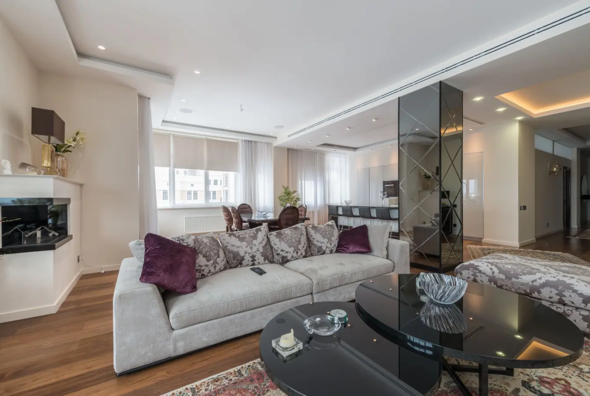 Green Lane Family Residence