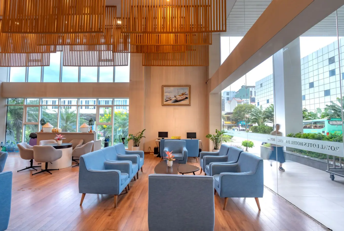 Queensbay Business Hotel